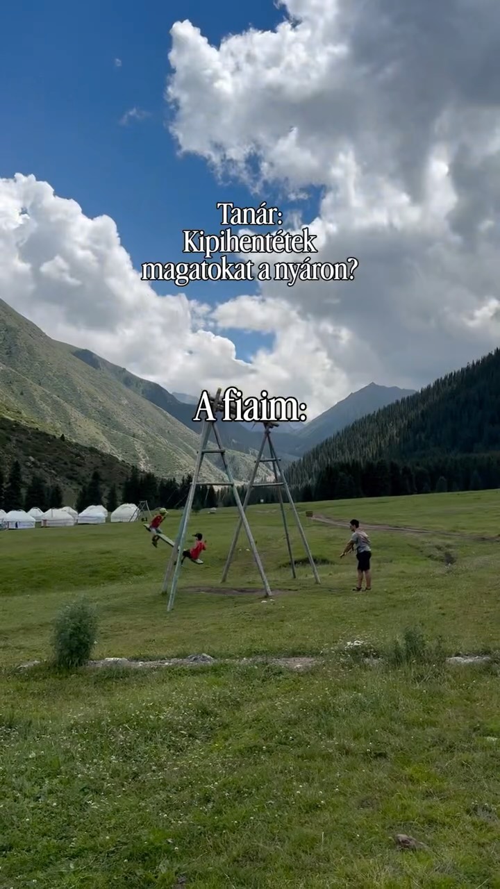 WTF is pihenés 🤪
Na de nálunk a nyári szünet mindenről szól csak nem a pihenésről 🙃
Őszintén mondom, ez volt a gyerekek egyik legjobb nyara. Annyi mindent csináltak, hogy - én teljesen elfáradtam 😂- de ők nem.
Elképesztő, mennyi energiájuk van 🥰 és kívánom nekik, hogy maradjon is mindig így 🙏🏼
Most nem is azt emelném ki, hogy milyen “menő” helyekre jutottunk el, mint Közép-Ázsia “isztánjai” (a beszámolók nagy része még csak most jön!), mert nem ettől lett jó nyaruk.
8 évesen már azt látom, hogy a bandázást szeretik a legjobban. Olyankor nincsenek fizikai határok; képesek reggeltől estig fejeseket ugrálni, túrázni, lovagolni, társasozni, rajzolni, focizni, teljesen mindegy, mi van terítéken, de egy valamit nem akarnak: pihenni. 😄
Amiért én nagyon meghatódtam, az volt, hogy a barátainknak köszönhetően kipróbálhatták a via ferratát is 🥹 ami azért nagy dolog, mert mi Miával eléggé be vagyunk korlátolva sok szempontból, de szerencsére a fiaimnak nem kell ezt megérezni.
Az anyai aggodalmamat egyelőre elengedhetem, mert a fiúknak teljes értékű gyerekkoruk lehet, fantasztikus nyaruk volt, és így most örömmel és a saját vállamat megveregetve kijelenthetem:
✔️ Mission accomplished
Tudom, minden évben jön a téma: szabad-e arról beszélni, hol jártunk a nyáron, nehogy más rosszul érezze magát (mert ő esetleg nem jutott el bizonyos “menő” helyekre)?
Az én szememben nincs olyan hogy valami “gáz” vagy menő, és ezt igyekszem nekik is átadni.
De amúgy meg ezek alapján mi is szégyellhetnénk magunkat, ugyanis: nem voltunk tengerparton 😂 és a kedvenc élményeik is szerintem belföldön voltak ☺️
Ti mit gondoltok erről? Szabad mesélni a nyári élményekről vagy a gyerek inkább ne mondjon semmit?
#Utazoanya #utazóanya #családiutazás #gyerekkelazélet #gyerekkelvagyok
