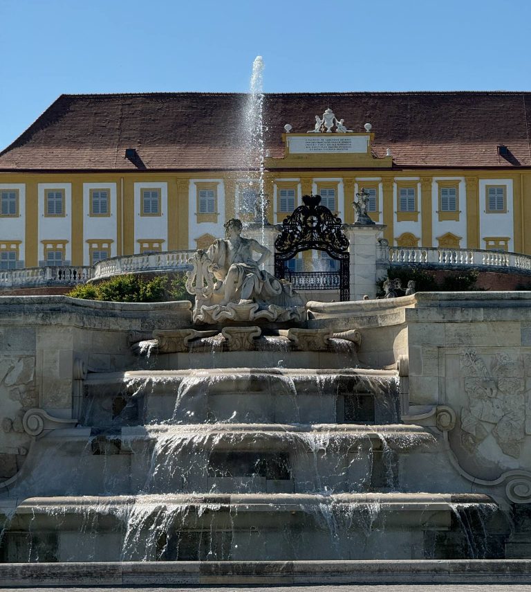 ausztria legszebb helyei magyarországhoz közel ausztria kastély schloss hof
