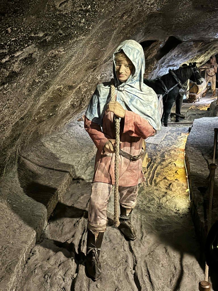 Lengyelország látnivalók Wieliczkai sóbánya sószobor