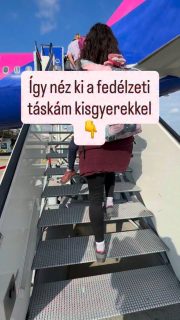 Van 3 dolog, ami biztos mindig nálam van, ha a gyermekeimmel repülök ✈️

1️⃣ Kulacs: tudtad, hogy ha babával vagy kisgyerekkel repülsz, a legtöbb helyen átengedik a kulacsot a biztonsági ellenőrzésen akkor is ha van benne víz? (“It’s for the baby”). Ha pedig nem akarsz kockáztatni, a biztonsági ellenőrzés után újra lehet tölteni, a budapesti reptéren több ivókút is található.

2️⃣ Popsitörlő: nem csak a popsihoz. Kéz, arc, leöntött nadrág, asztal, bármi. Életmentő lehet a repülőn.

3️⃣ Matricás füzet: hosszú ideig el tud vele matatni a gyermek. Nem hangos, nem gurul el az ülés alá, és nulla helyet foglal a táskában.

50+ országban jártam 3 gyerekkel, ikrekkel, majd egy babával is, és sok-sok tapasztalatot gyűjtöttem a repülések során.

Ezért összeírtam egy teljes túlélőlistát, ami a legtöbb hirtelen helyzetre felkészít, ha kisgyerekkel repülsz: étel, játék, higiénia, minden kategória benne van, pontosan annyi, amennyi tényleg kell, se több, se kevesebb.

Ezt most ingyen odaadom bárkinek, aki kéri.🥰

Töltsd le, és vedd elő a következő alkalommal, amikor kisgyerekkel repülsz. Így minden fontos dolog kéznél lesz a fedélzeten, és nem ott jössz majd rá, hogy mit kellett volna közel tartanod magadhoz.

Amikor beüt a krach, már késő lesz 😬

Írd be kommentbe, hogy FLY, és küldöm a részleteket!

További hasonló tippekért pedig kövesd az @utazoanya oldalt

#utazásbabával #repülésgyerekkel #pakolóstippek #utazzgyerekkel #utazoanya
