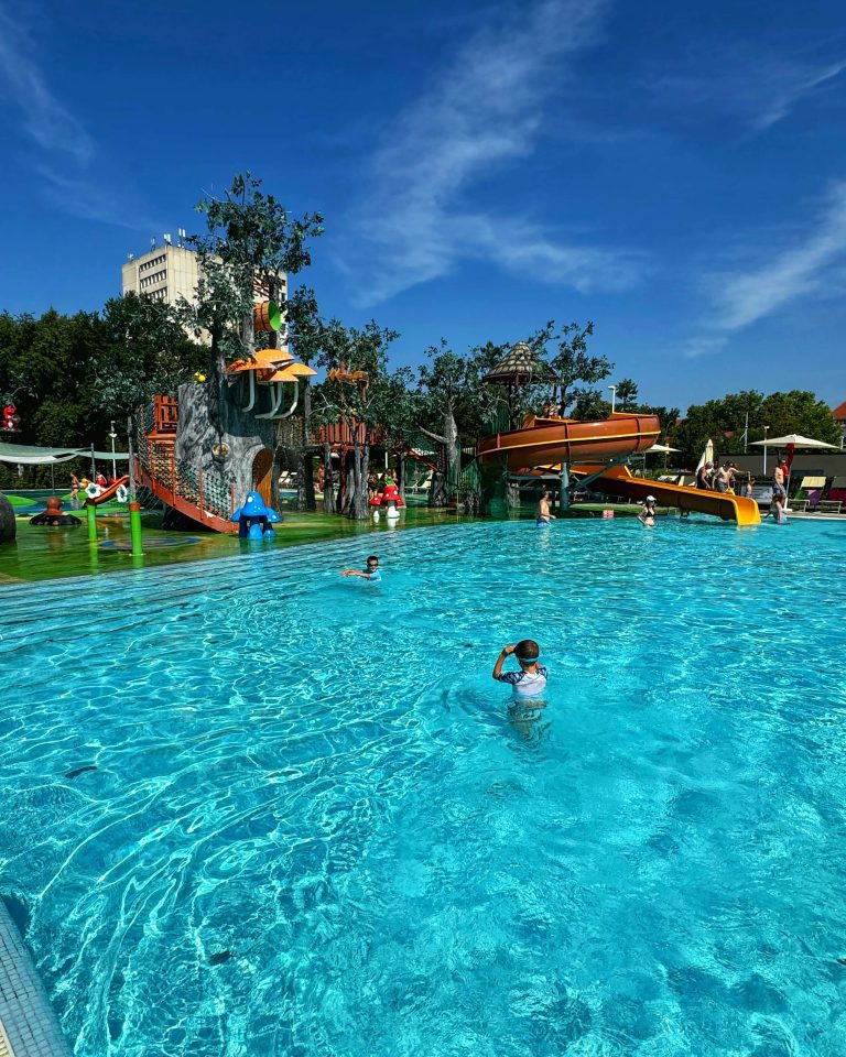 Debrecen látnivalók gyerekkel Aquaticum mediterrán élményfürdő