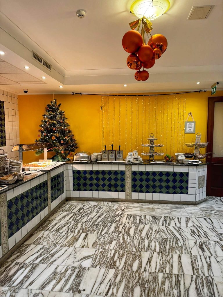 miskolc advent, adventi programok, karácsonyi vásár, adventi villamos miskolc, miskolc adventi villamos, miskolc karácsonyi vásár, adventi vásárok, karácsonyi vásárok, adventi villamos miskolc Miskolctapolca gyerekkel Calimbra wellness