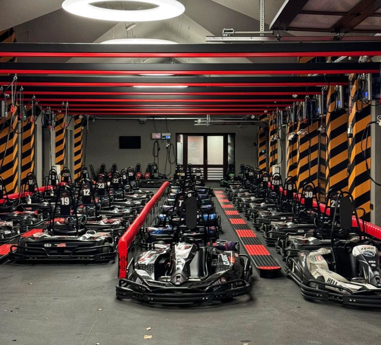 miskolc advent, adventi programok gyerekkel, karácsony Miskolctapolca, Avalon park, Gokart Hell center gyerekkel