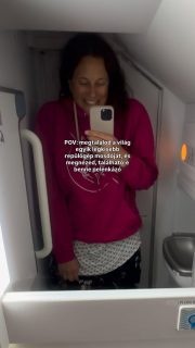 Csak ne kelljen használni! 😂👶🙏🏼

Hasonlóan hasznos tippekért kövesd az oldalam 😛 @utazoanya 

Ha most készülsz először babával repülni, akkor szerintem jó tudni, hogy van pelenkázási lehetőség a fedélzeten. Igaz, nem sok hely van.. de legalább van.

Én mindig reménykedem, hogy nem kell használni, vagy minél ritkábban, ezért a gépre szállás mindig tiszta pelusban történik. A reptéren el lehet ezt intézni.

Viszont a Murphy az Murphy, a picik tudnak időzíteni 🫣 és akkor irány a repülőgép mosdója!

Ti használtátok már? Láttatok már ilyen kis mosdót? 🙈

#utazoanya #utazásbabával #utazzbabával #utazzgyerekkel