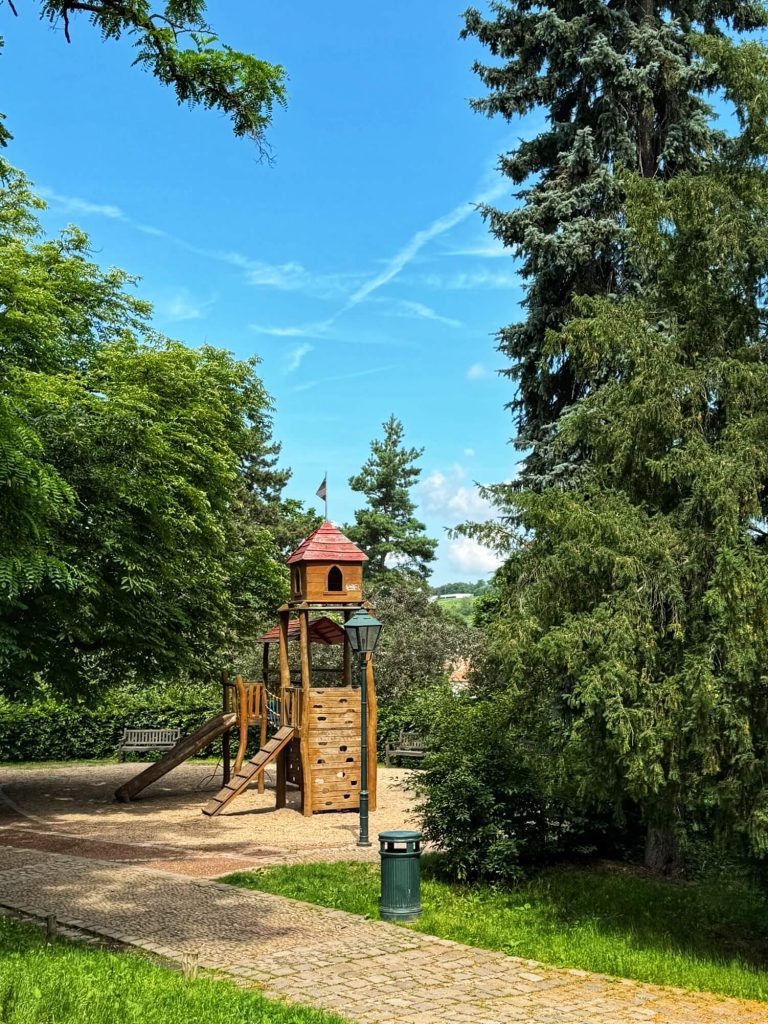 Brünn Brno gyerekkel Spilberk játszótér