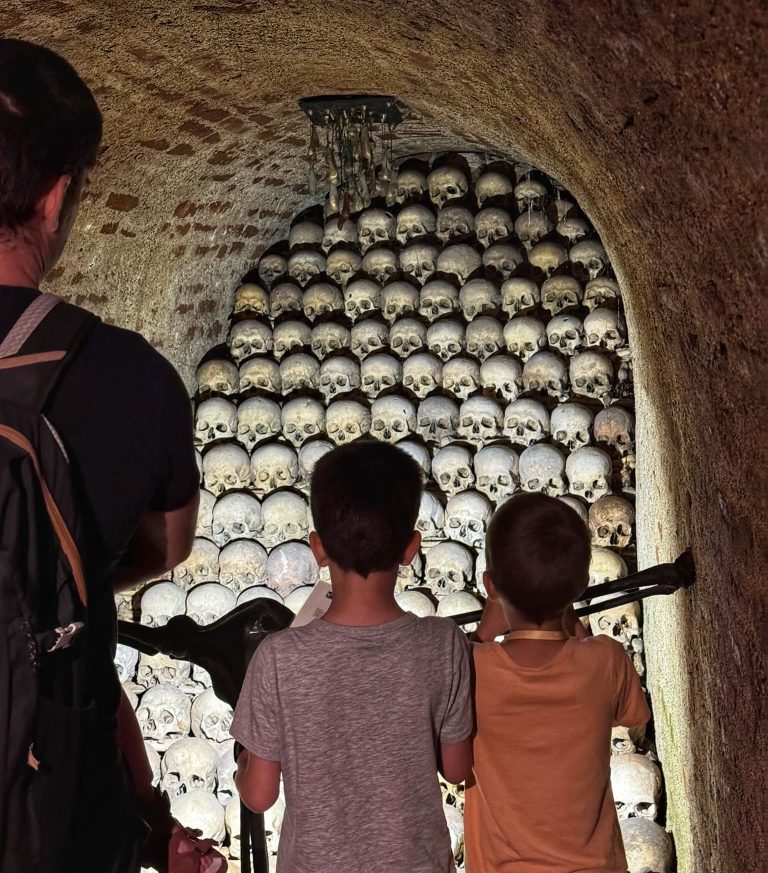 Brünn Brno város, Csehország látnivalók csontkápolna Szent Jakab