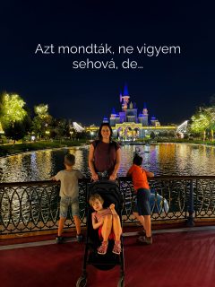 “Miának kell látnia a világot, vagy anyuka nem tud erről lemondani?”

“Egy epilepsziás kislánnyal nem kéne repülőre szállni!”

“Ha nem bírja a meleget/napot/ingereket, minek viszi magával?”

Mia egy szerencsétlen betegséggel született, aminek a létezéséről nem is hallottam korábban.

Az egész életünket meghatározza a Dravet-szindróma. Az én sorsom is örökké megpecsételődött.

Ha valaki esetleg aggódna, biztosíthatom róla, hogy rengeteg mindenről lemondtam Mia betegsége miatt.

Ha az utazás káros lenne számára, arról is lemondanék.

Helyette viszont, a társadalom elvárásával ellentétben, kerestem egy olyan megoldást, hogy az utazások megmaradhassanak az életemben. Mia ezeket szerencsére nagyon szokta élvezni.

De az utazások is lemondással járnak.

Taskentben is a Mia napirendje körül forgott az életünk.

Miát naponta többször órákig kell etetni, és mivel rendszeresen változik, épp mit eszik meg és mit nem (es nála nem működik az hogy majd ha éhes úgyis eszik, kerültem már kórházba vele amiatt mert nem evett), és mivel 6 évesen sem tud beszélni, folyamatos kihívàs az étkezés.

És még sorolhatnám.

De a lényeg, hogy az automatikus “mindenről lemondok” helyett igyekszem megoldásokat keresni, és igyekszem csak arról lemondani, amiről tényleg le kell.

Így is akad belőle bőven.

#taskent #üzbegisztán #utazoanya #epilepszia #gyerekkelvagyok