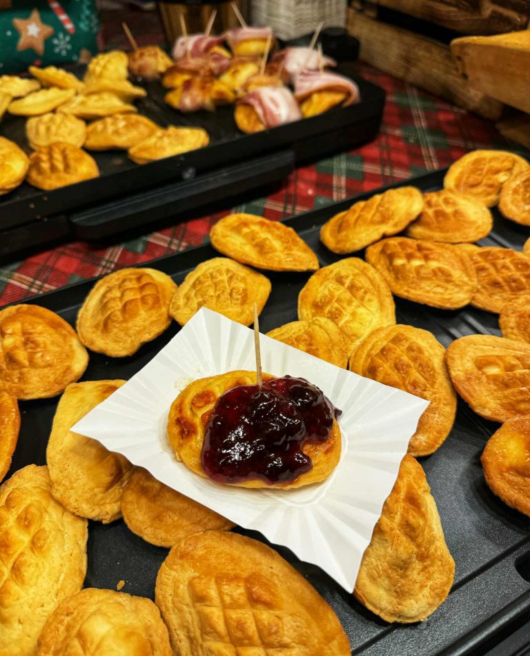oscypek lengyel juhsajt lekvárral karácsonyi vásár gdansk lengyelország gyerekkel