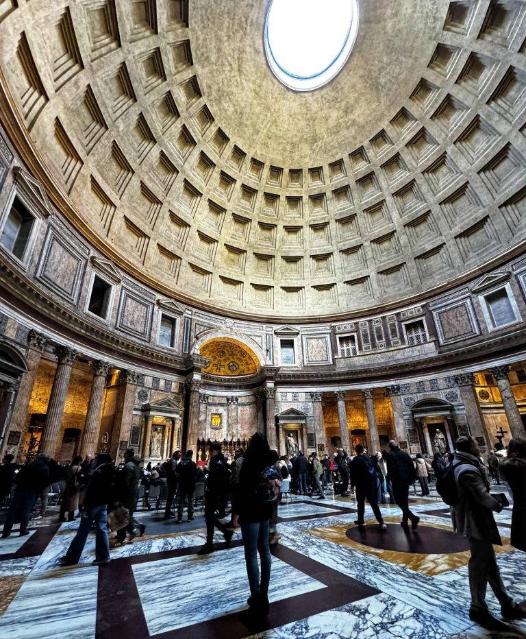Pantheon belseje Róma látnivalók gyerekkel