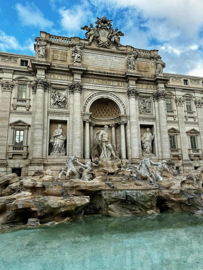 trevi-kút római látnivalók családdal