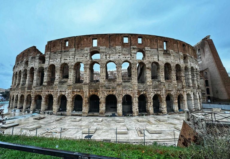 Colosseum Róma látnivalók gyerekkel