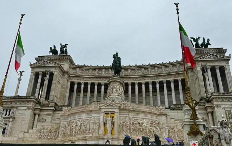 Piazza Venezia, a „Haza Oltára” és Monumento Vittorio Emanuele II róma látnivalók