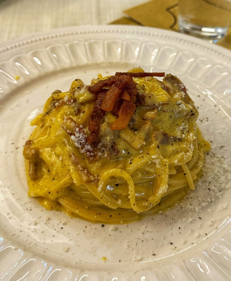 római ételek gyerekkel Olaszország pasta carbonara