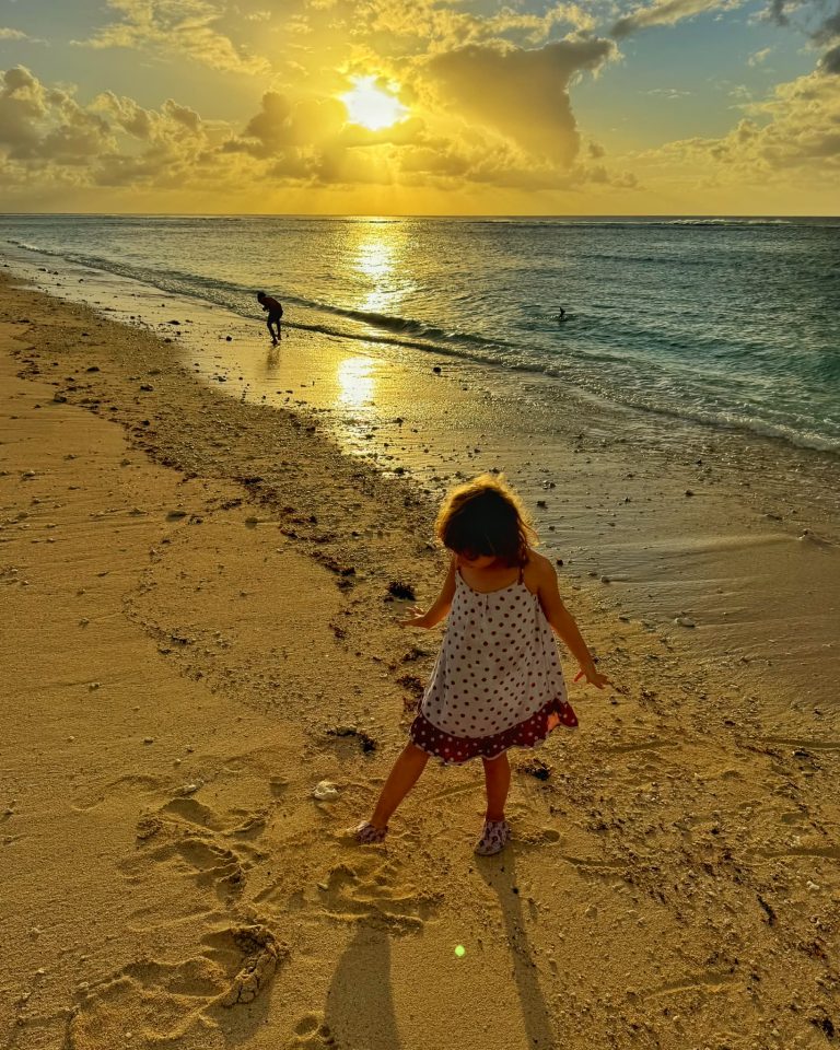 tonga látnivalók naplemente gyerekkel