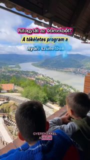 Íme a nyár leghűsítőbb programja 👀

A Mahart Dunakanyar Hop-On járatával egyetlen jeggyel annyiszor szálltok le és fel, ahányszor csak szeretnétek, a Dunakanyar legszebb helyszíneit bebarangolva egyetlen nap alatt 😍

🥳 Szuper hír: Az ovis vagy sulis Kajla útlevéllel és diákigazolvánnyal a gyerekeknek INGYENES az utazás augusztus 31-ig! (Csak egy regisztrációs jegyet kell kiváltani nekik).

💝A kódommal pedig 20% kedvezményt kaptok minden jegyre: UTAZOANYA20

📍 A körjárat útvonala:
Visegrád – Nagymaros – Zebegény – Dömös – Nagymaros – Visegrád

🗺️ Tippek, hogy mit csináljatok a megállóknál:

🔹Nagymaros: Irány a Julianus-kilátó a zseniális panorámáért!
🔹Zebegény: Egy szuper strandolás, egy kihagyhatatlan lángosozás, a Trianon-emlékmű vagy a Kós Károly-kilátó.
🔹Dömös: Ha bírjátok a túrázást, irány a Rám-szakadék vagy az 1000 éves templomrom.

💰 Árak:

🔹Kajla útlevéllel és 2 éves korig: INGYENES!
🔹Felnőttjegy: 3500 Ft
🔹Gyerekjegy (2–14 év): 3000 Ft
🔹Családi jegy: 8500 Ft (figyelem, ezt csak a kikötői pénztárban tudjátok megvenni!)

🐾 Bónusz: A hajóra kerékpárt és kutyust is bátran hozhattok, így a teljes család együtt kalandozhat! 🚲🐶

Ne hagyjátok ki ezt a lehetőséget a nyári szünetben, menjetek, fedezzétek fel a Dunakanyart!

📌Mentsd el a posztot és teggeld be azt, akivel szívesen elmennél ide 🥰

#utazoanya #visegrád #dunakanyar #gyerekprogram #mahart @mahartcruises
