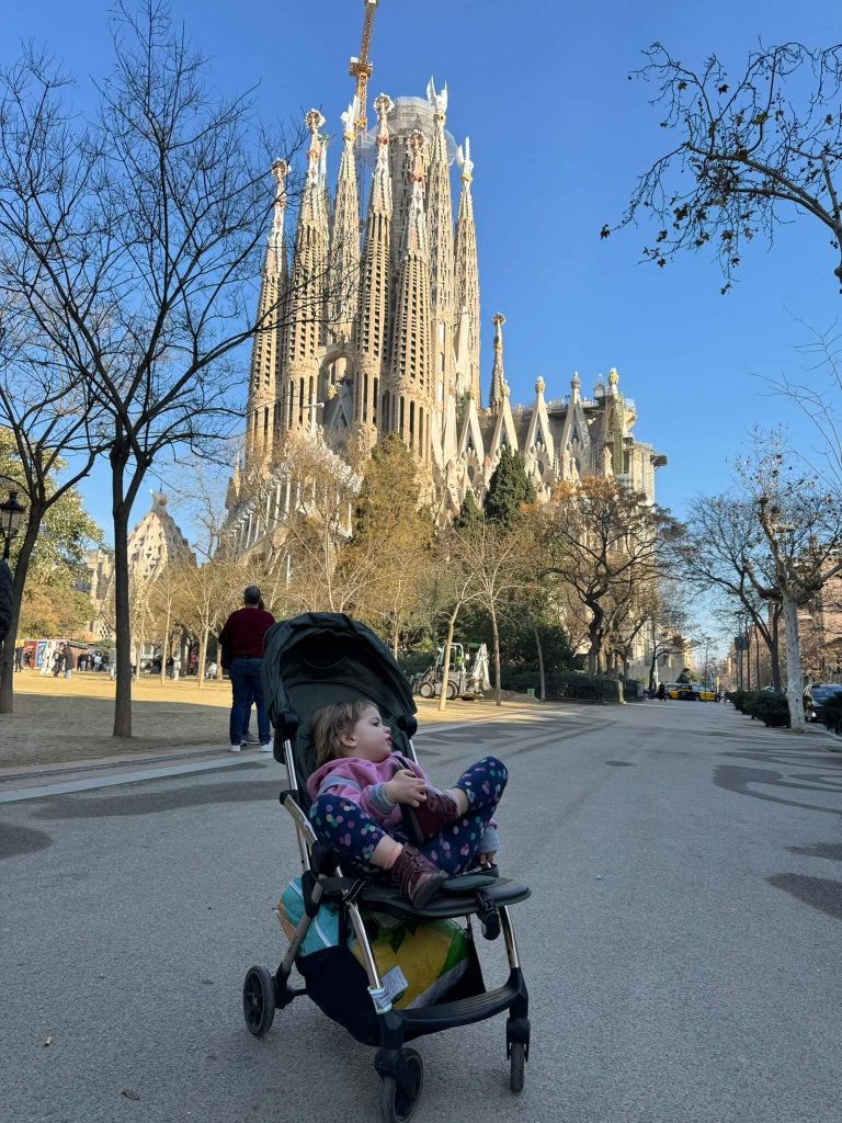 Barcelona gyerekkel sagrada familia