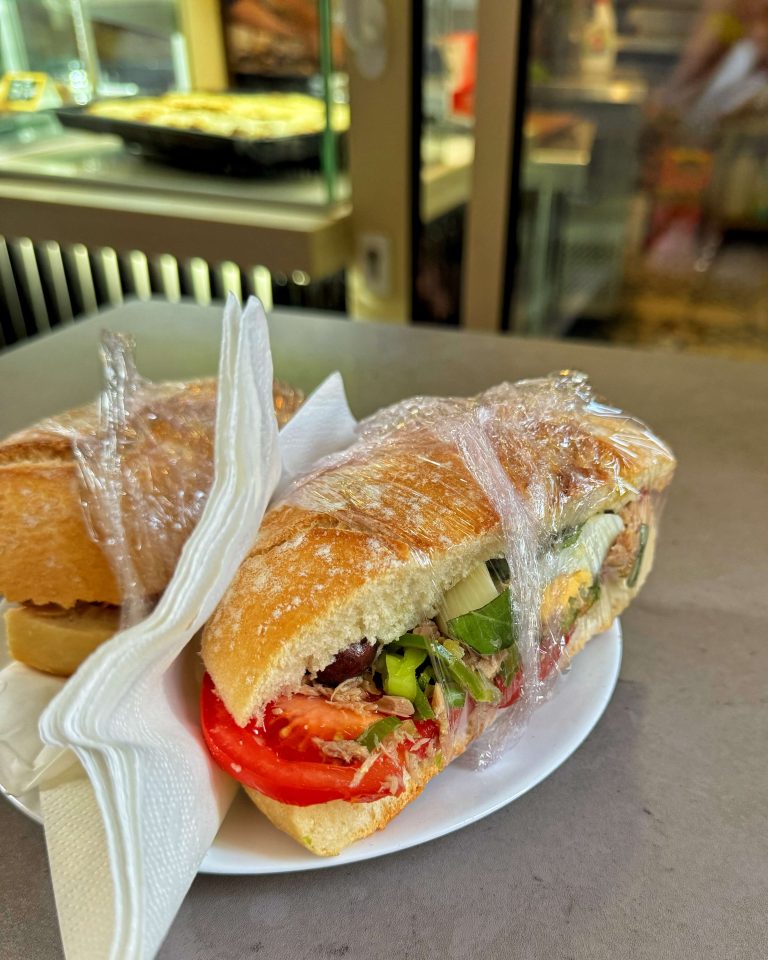 pan bagnat nizza mit egyek gyerekkel
